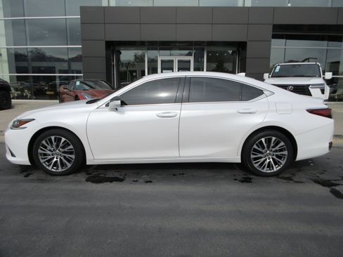Used 2021 Lexus ES 250 w/ Premium Package AWD/4WD image 3