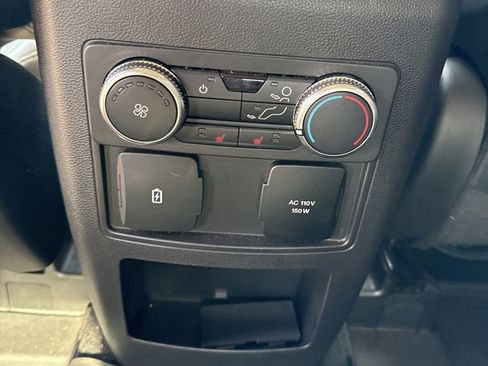 Used 2020 Ford Explorer Limited image 22