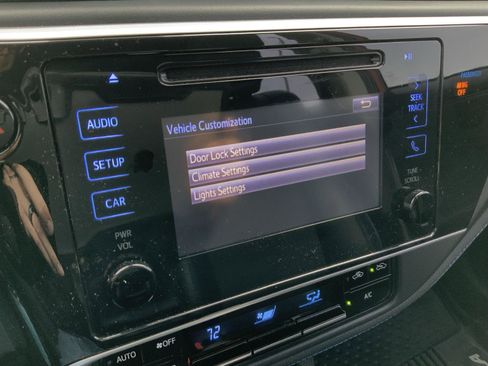 Used 2019 Toyota Corolla SE image 35