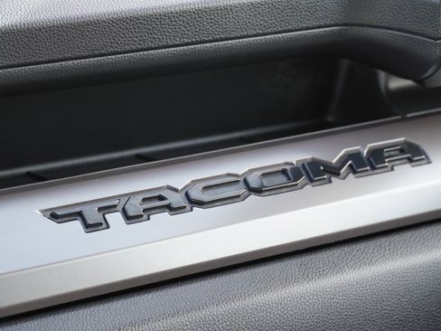 Certified 2025 Toyota Tacoma SR5 image 33