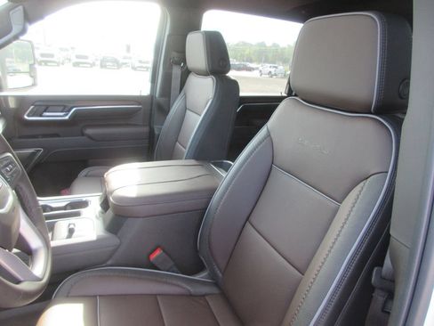 New 2026 GMC Sierra 3500 Denali AWD/4WD image 12
