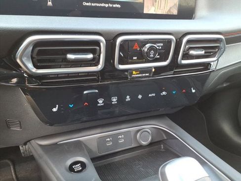 New 2026 Nissan Sentra SR image 10