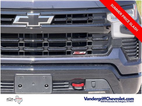 Used 2024 Chevrolet Silverado 1500 LT Trail Boss w/ Convenience Package II AWD/4WD image 8
