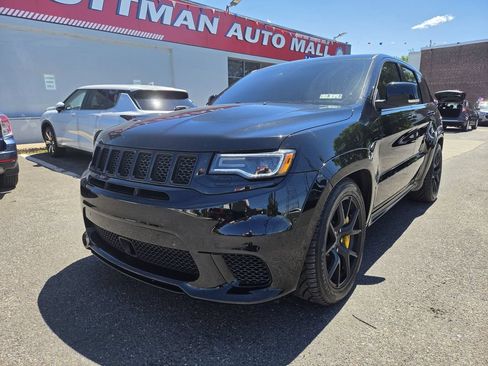Used 2018 Jeep Grand Cherokee Trackhawk AWD/4WD image 1