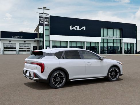 New 2026 Kia K4 GT-Line image 7