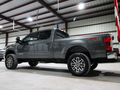 Used 2019 Ford F250 Lariat w/ Lariat Ultimate Package AWD/4WD image 7