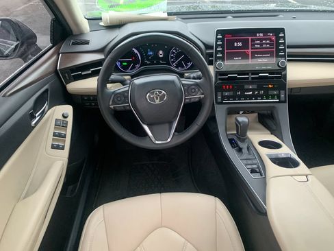 Used 2022 Toyota Avalon XLE w/ Moonroof Package FWD image 17