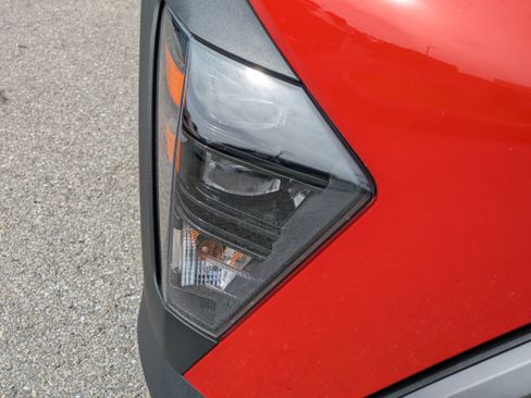 Used 2024 Hyundai Kona SEL FWD image 10