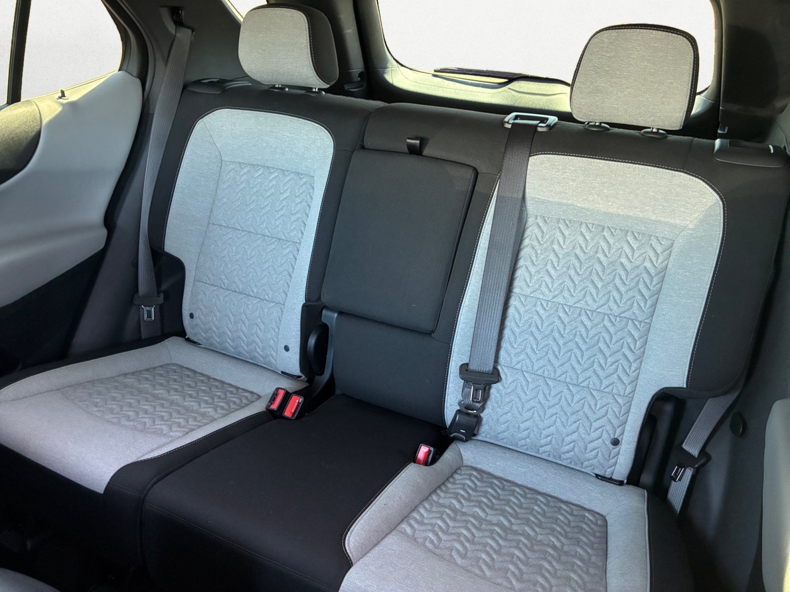 Used 2022 Chevrolet Equinox LS FWD image 11