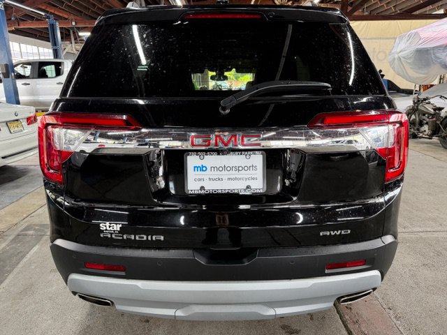 Used 2023 GMC Acadia SLT w/ Preferred Package AWD/4WD image 3