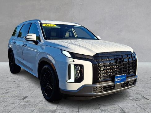 Used 2023 Hyundai Palisade SEL AWD/4WD image 3