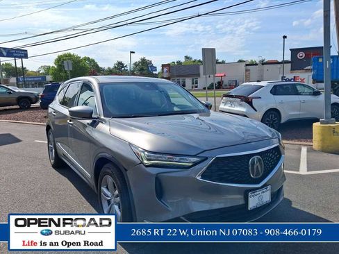 Used 2023 Acura MDX SH-AWD image 4