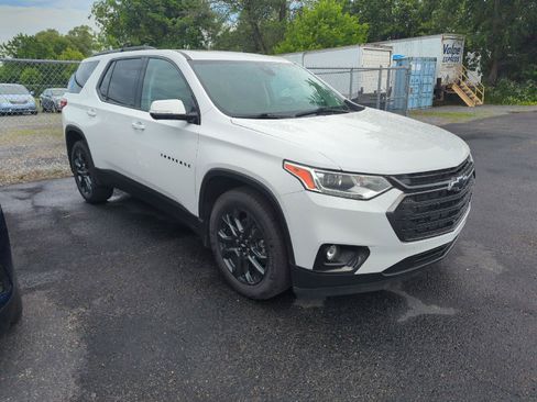 Used 2021 Chevrolet Traverse RS AWD/4WD image 2