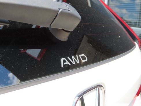 Used 2025 Honda CR-V Sport image 17