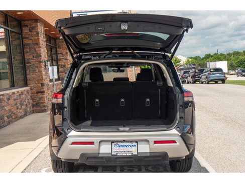 Used 2023 Nissan Pathfinder SL AWD/4WD image 29