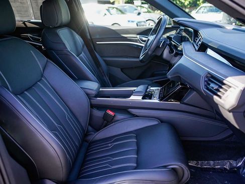 Used 2023 Audi e-tron S Prestige w/ Prestige Package image 16
