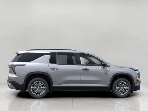 New 2026 Chevrolet Traverse LT w/ Driver Confidence Package AWD/4WD image 5