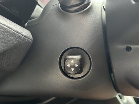 Used 2022 Acura MDX SH-AWD image 25