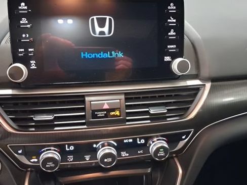 Used 2022 Honda Accord Sport image 12