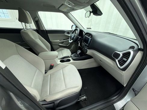 Used 2022 Kia Soul LX w/ Technology Package FWD image 13