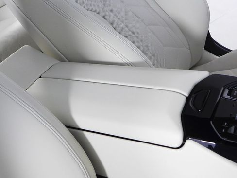 Certified 2024 BMW 530i w/ Premium Package RWD image 16
