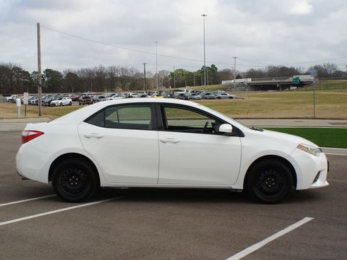 Used 2016 Toyota Corolla CE image 12