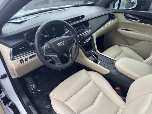 Used 2018 Cadillac XT5 Premium Luxury FWD image 20