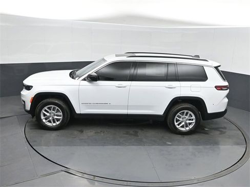 New 2025 Jeep Grand Cherokee L Laredo image 34