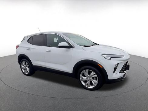 Used 2025 Buick Encore GX Preferred image 2