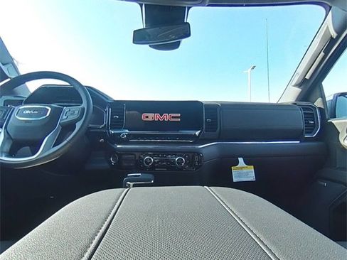 Used 2024 GMC Sierra 1500 SLT w/ SLT Premium Plus Package image 25