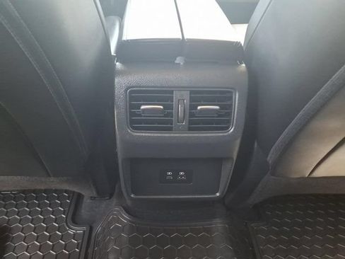 Used 2021 Nissan Rogue SV w/ Premium Package AWD/4WD image 19