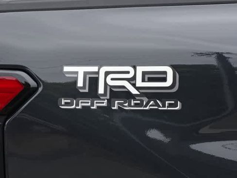 Used 2025 Toyota Tacoma TRD Off-Road w/ TRD Off Road Upgrade Package AWD/4WD image 10