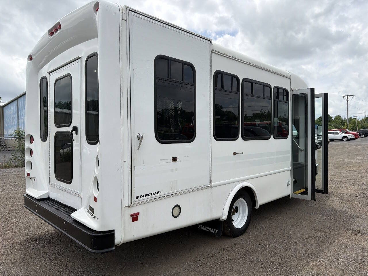 Used 2018 Ford E-350 and Econoline 350 Super Duty w/ Shuttle Bus Prep Package RWD image 7