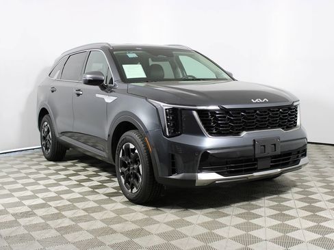 Used 2024 Kia Sorento S image 30