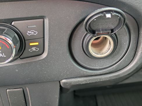 Used 2022 Nissan Frontier PRO-4X w/ Technology Package image 26