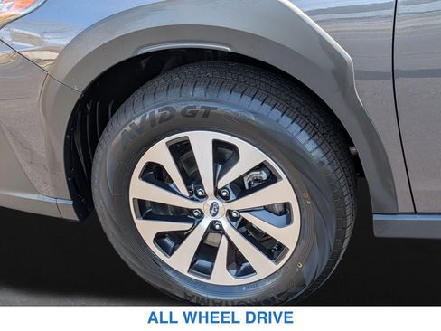 Used 2024 Subaru Outback Premium AWD/4WD image 27