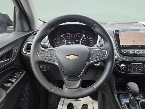 Used 2024 Chevrolet Equinox Premier FWD image 16