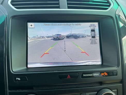 Used 2017 Ford Explorer XLT w/ Equipment Group 202A image 29