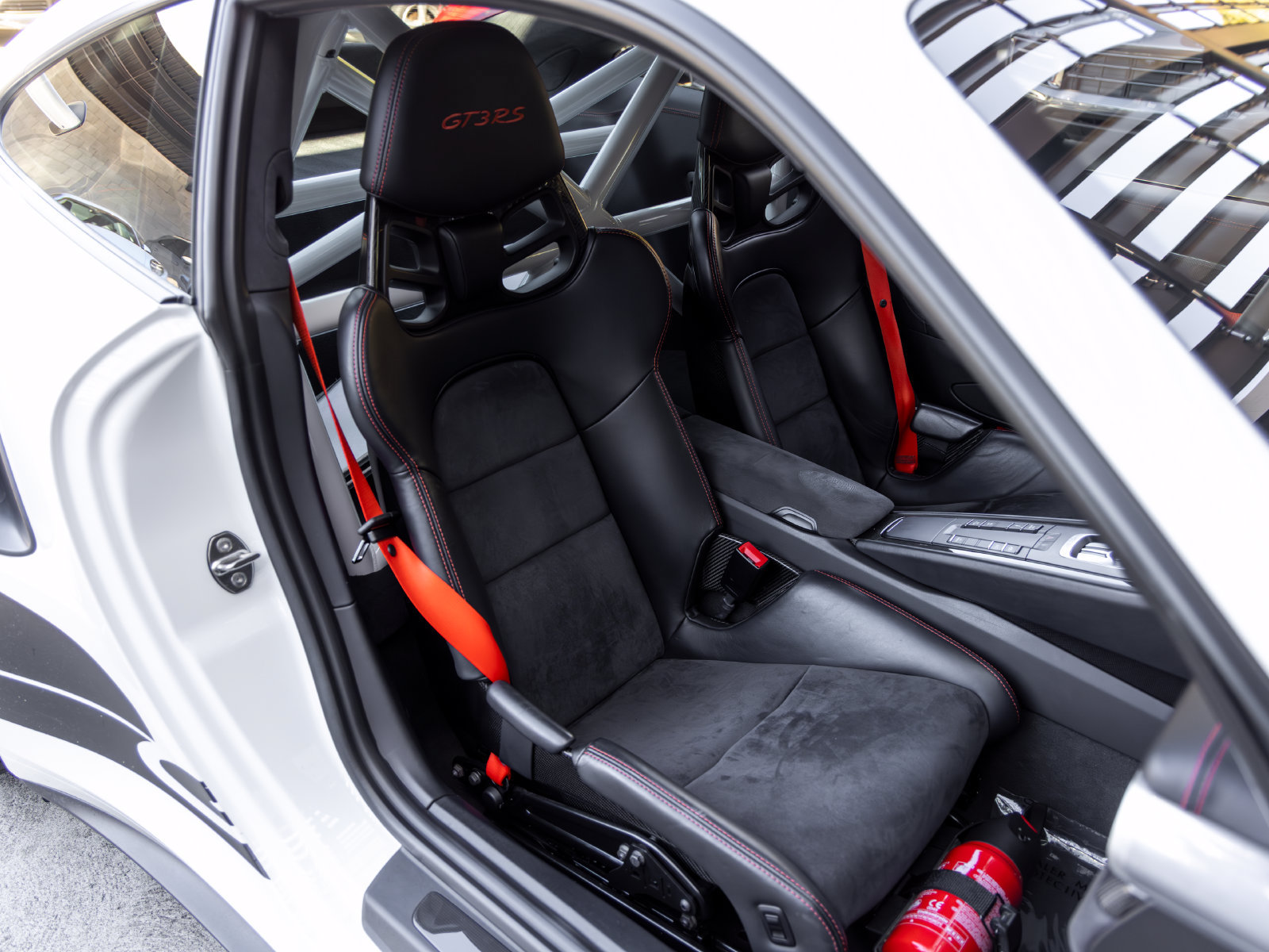 Used 2016 Porsche 911 GT3 RS RWD image 46