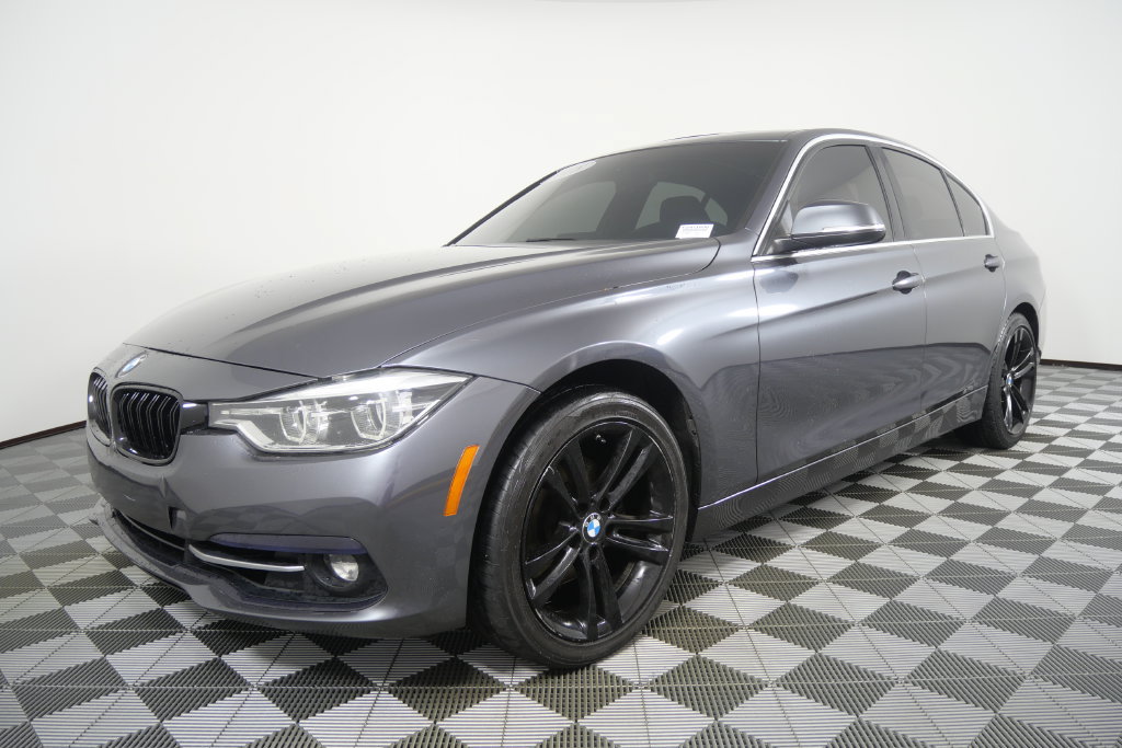 Used 2018 BMW 330i Sedan w/ Convenience Package RWD image 8