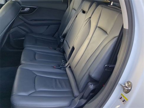 Used 2024 Audi Q7 2.0T Premium Plus image 17