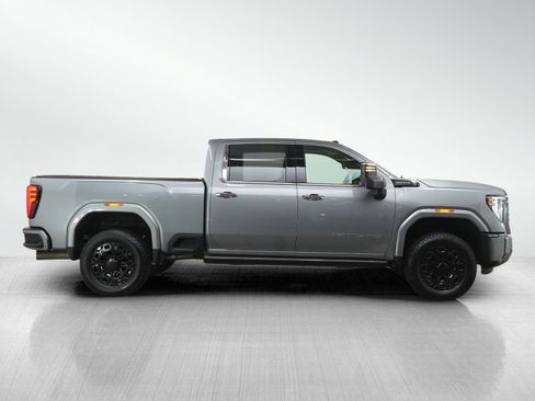 Used 2024 GMC Sierra 2500 Denali Ultimate AWD/4WD image 6