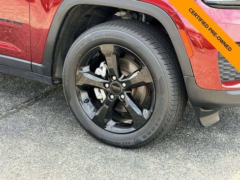 Certified 2023 Jeep Grand Cherokee Altitude AWD/4WD image 7