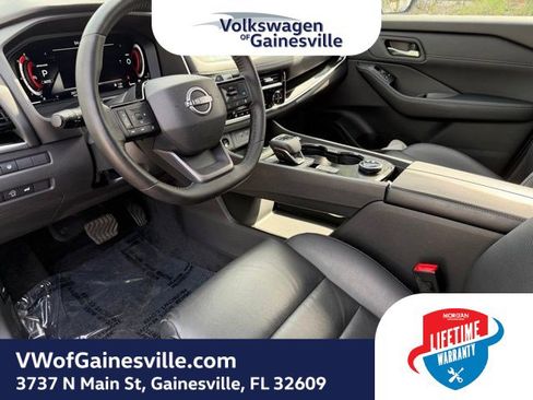 Used 2025 Nissan Rogue SL AWD/4WD image 20