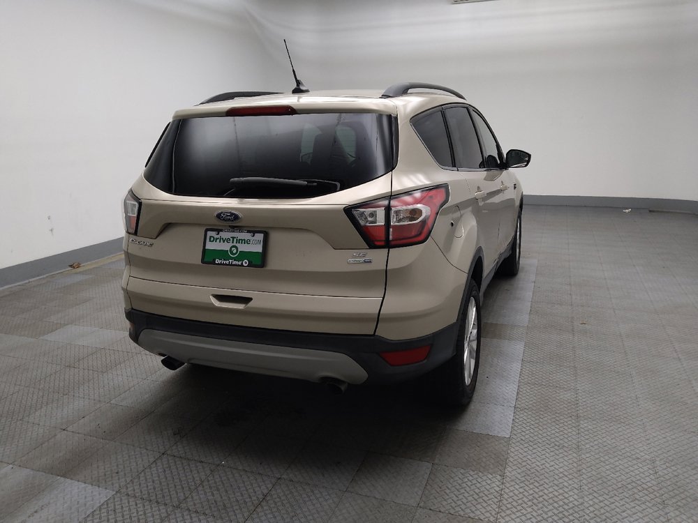 Used 2018 Ford Escape SE w/ SE Sync 3 Package AWD/4WD image 9