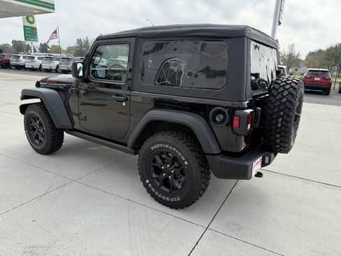 Used 2022 Jeep Wrangler Willys image 6
