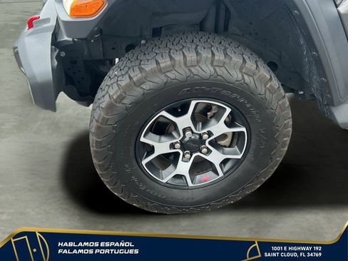 Used 2020 Jeep Wrangler Unlimited Rubicon w/ Cold Weather Group AWD/4WD image 10
