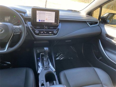 Used 2024 Toyota Corolla SE image 16
