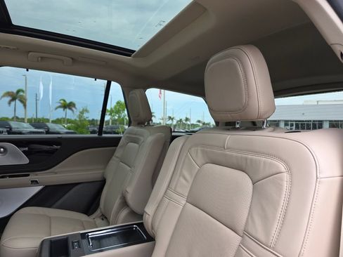 Used 2024 Lincoln Aviator Reserve w/ Equipment Group 201A AWD/4WD image 24