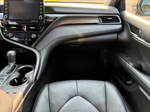 Used 2023 Toyota Camry XSE FWD image 13